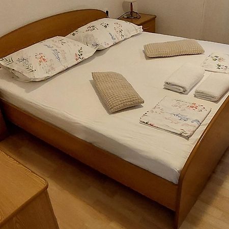 Apartmani Sonja Макарска Экстерьер фото