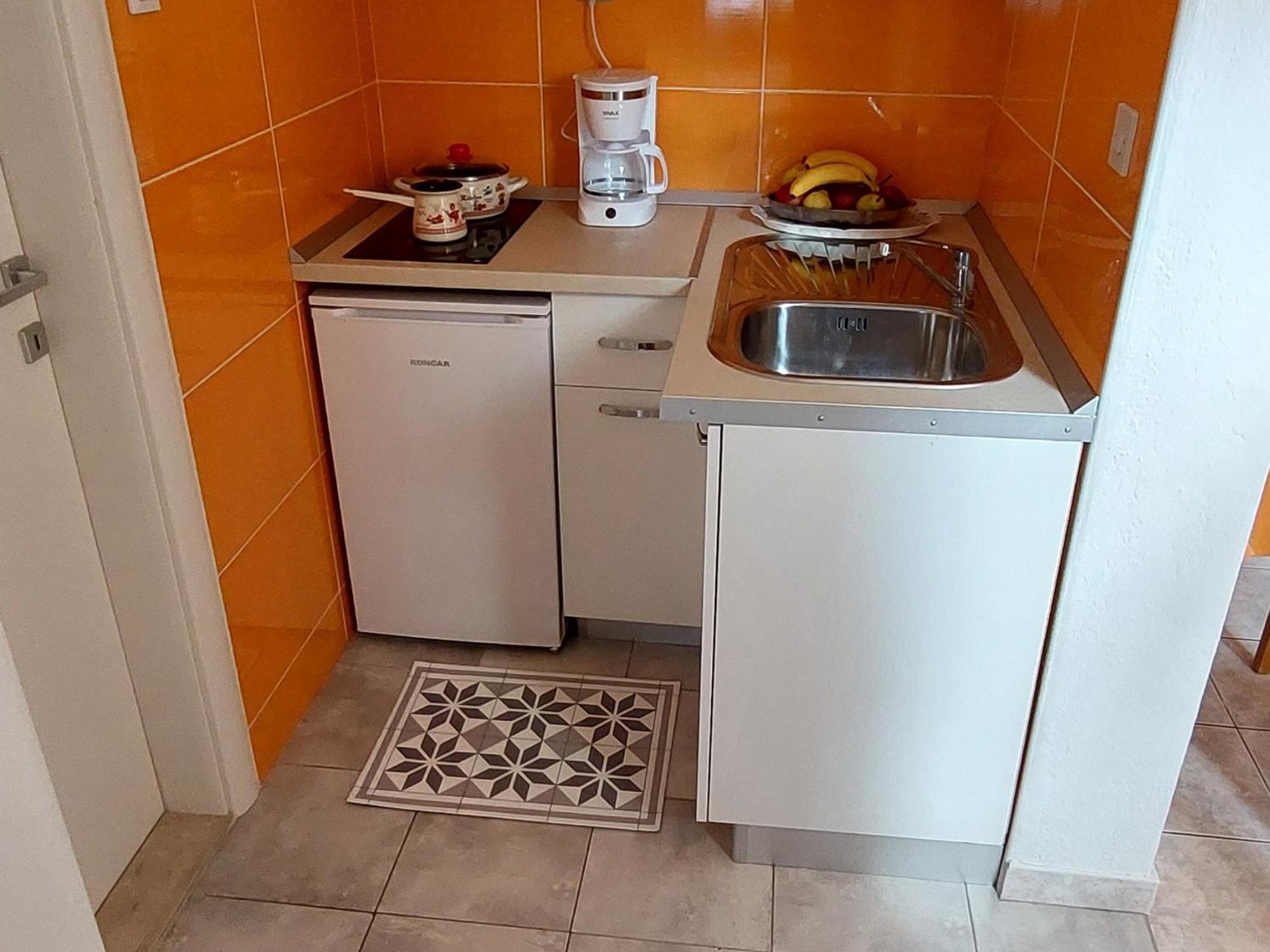 Apartmani Sonja Макарска Экстерьер фото